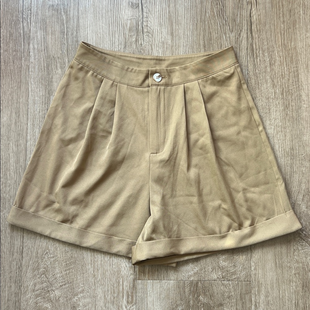SHEIN Women’s Camel High Waist Pleated Front Trouser Shorts Size Small